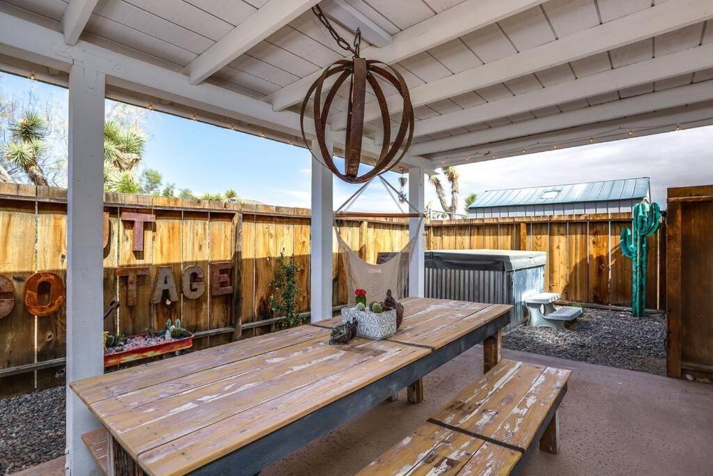 Jt Cottage Yucca Valley Εξωτερικό φωτογραφία