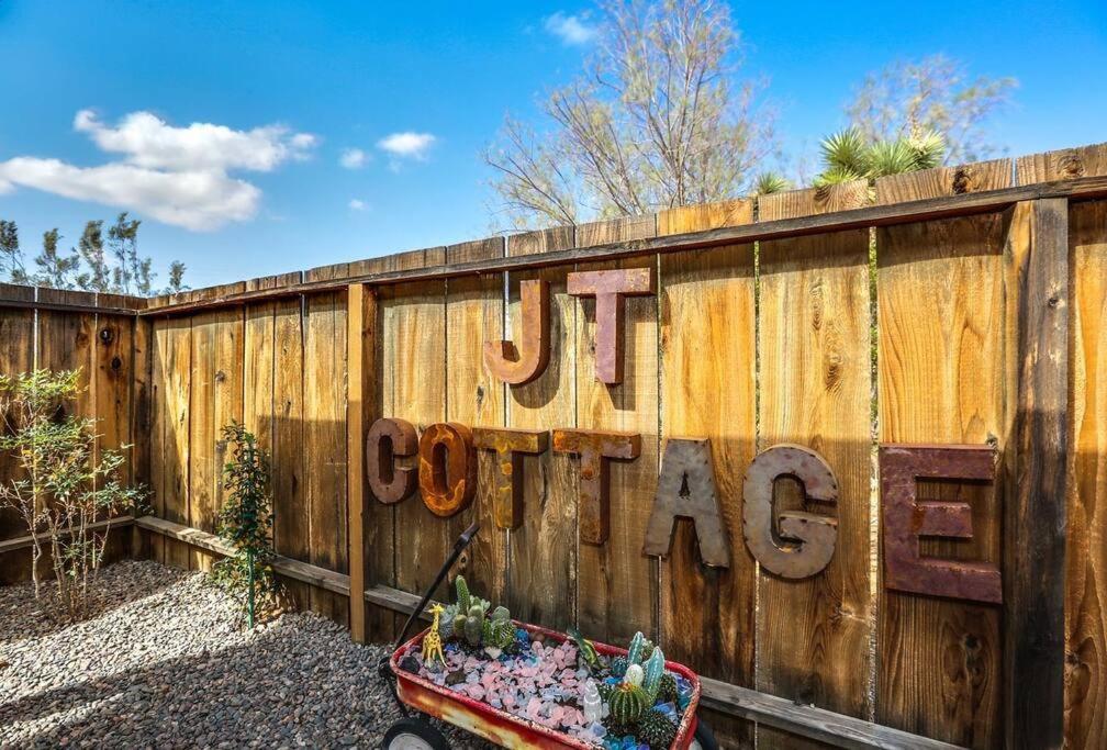 Jt Cottage Yucca Valley Εξωτερικό φωτογραφία